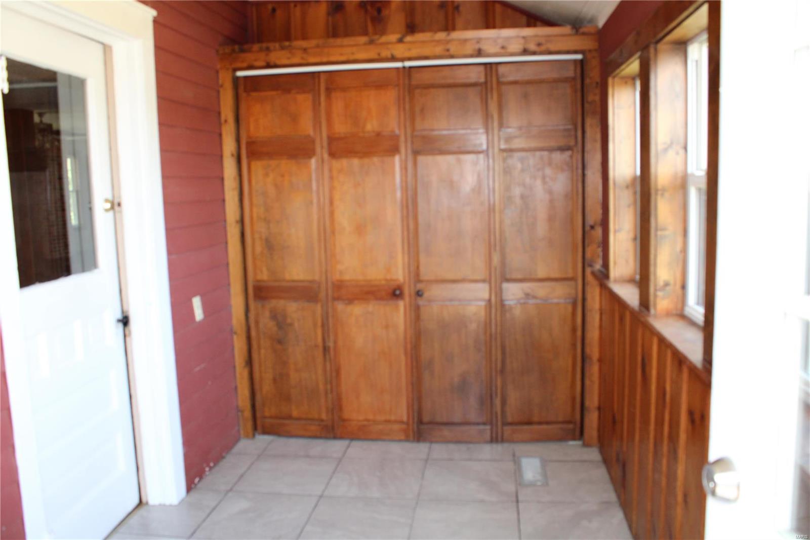 8082 Lindenbroker Road Worden, IL 62097 - Photo 5 of 56 Gallery Image 5