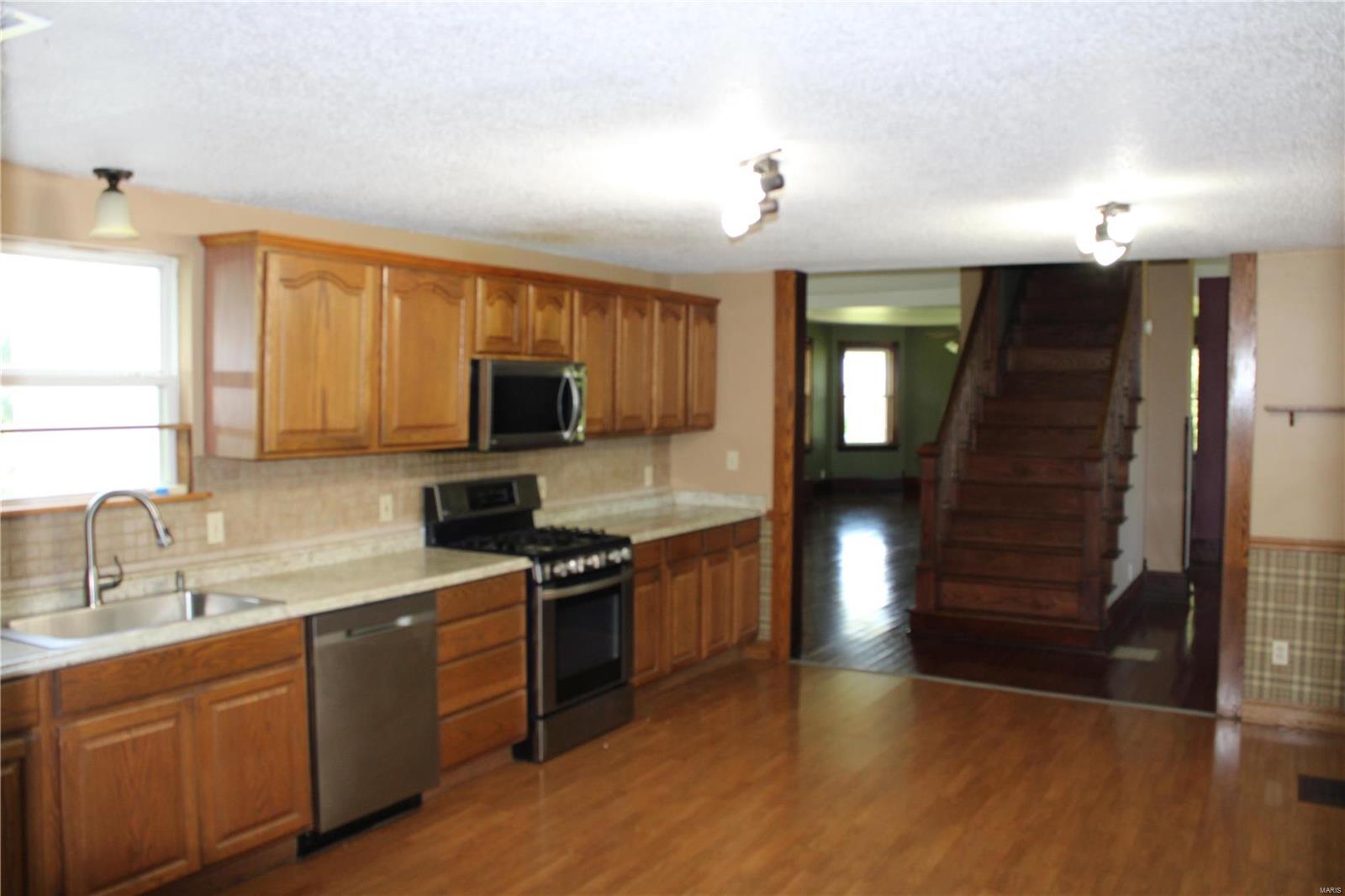 8082 Lindenbroker Road Worden, IL 62097 - Photo 8 of 56 Gallery Image 8