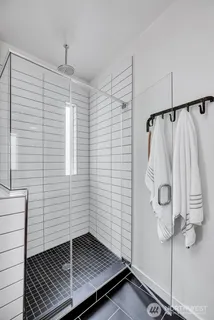 $578,000 | 1915 25th Avenue South, Unit D, Seattle, WA 98144