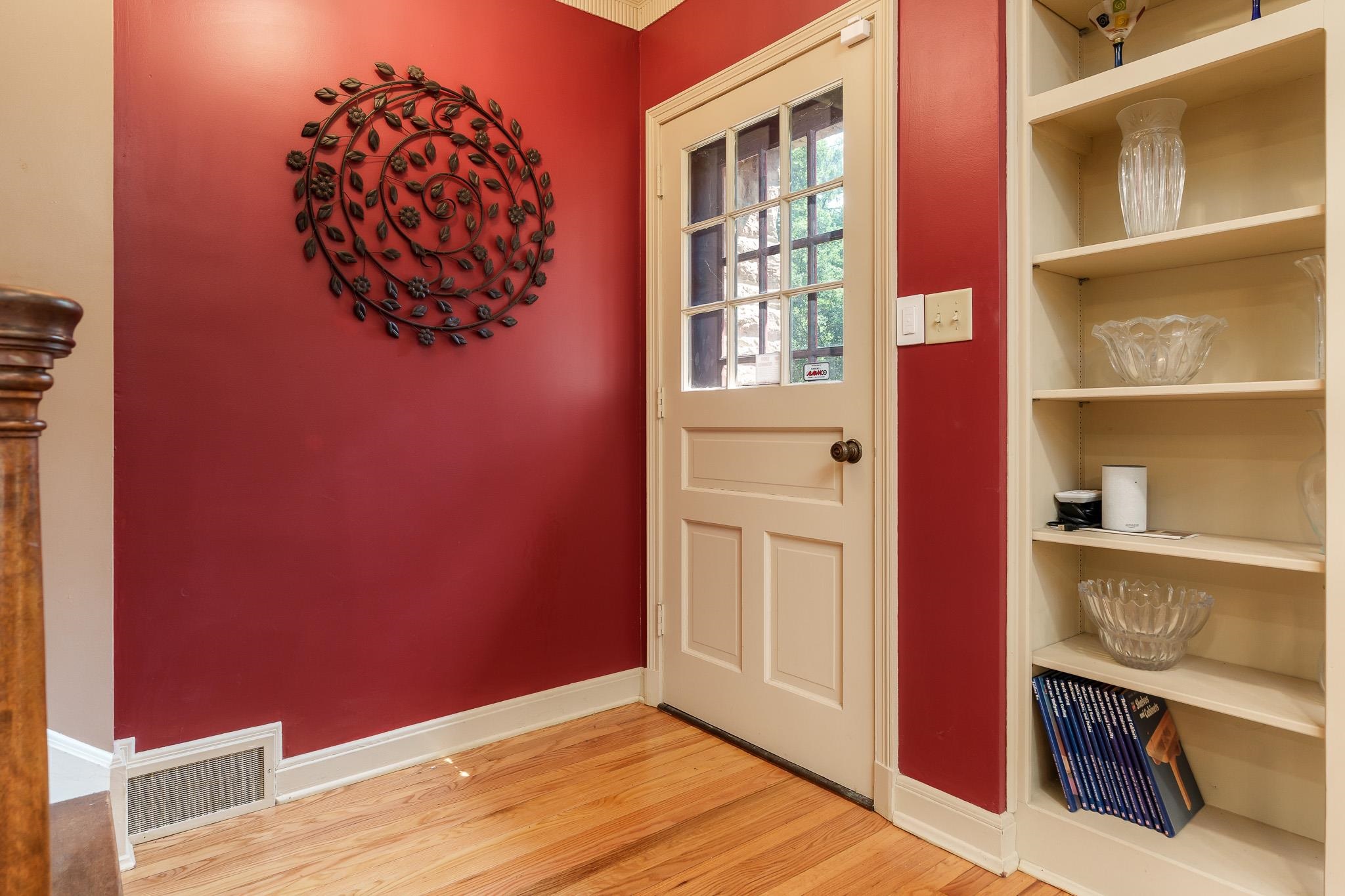 2373 Geddes Road Rockford, IL 61103 - Photo 29 of 97 a view of livingroom with furniture and wooden floor