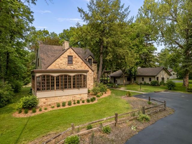 2373 Geddes Road Rockford, IL 61103 - Photo 5 of 97 Det Gar + Caretakers Unit