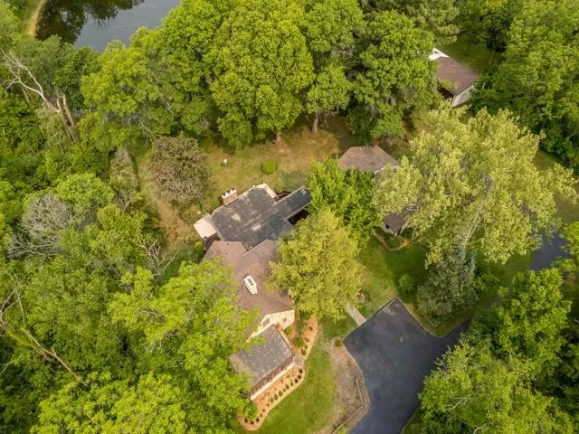 $1,500,000 | 2373 Geddes Road, Rockford, IL 61103