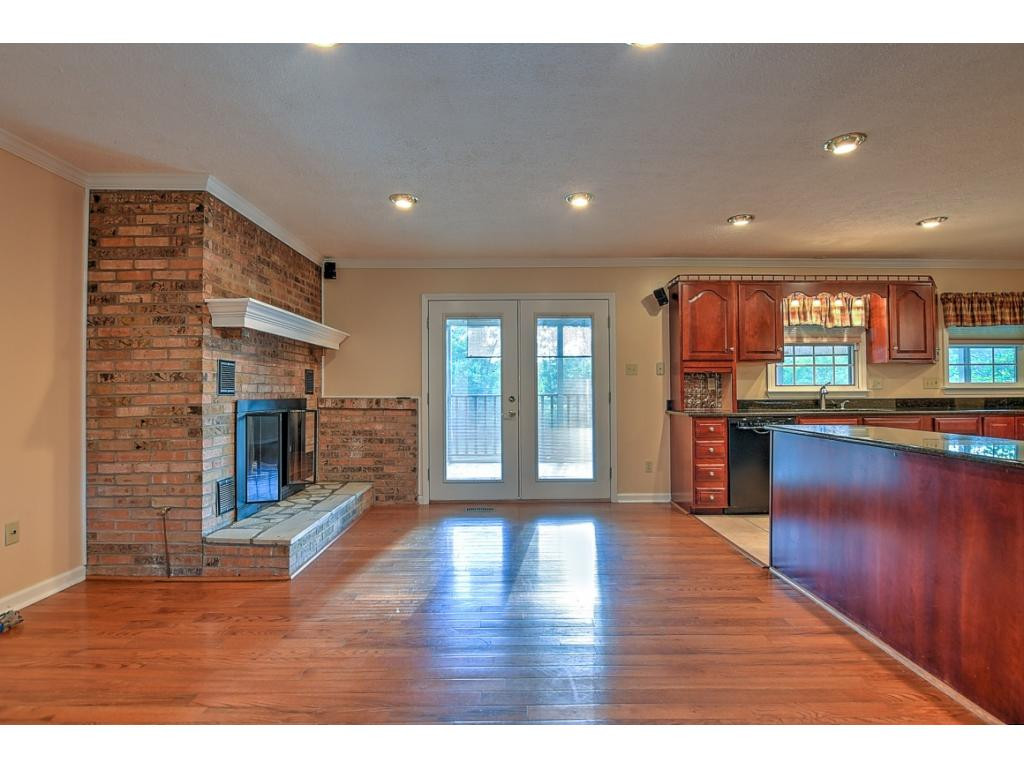 23368 Highpoint Road Bristol, VA 24202 - Photo 11 of 30 Photo 11