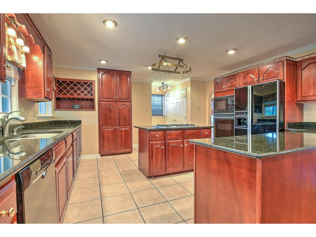 23368 Highpoint Road Bristol, VA 24202 - Photo 14 of 30 Photo 14