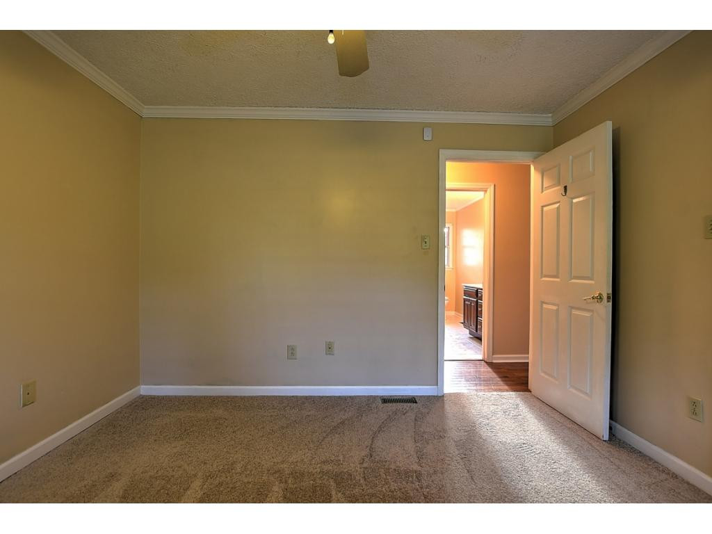 23368 Highpoint Road Bristol, VA 24202 - Photo 17 of 30 Photo 17
