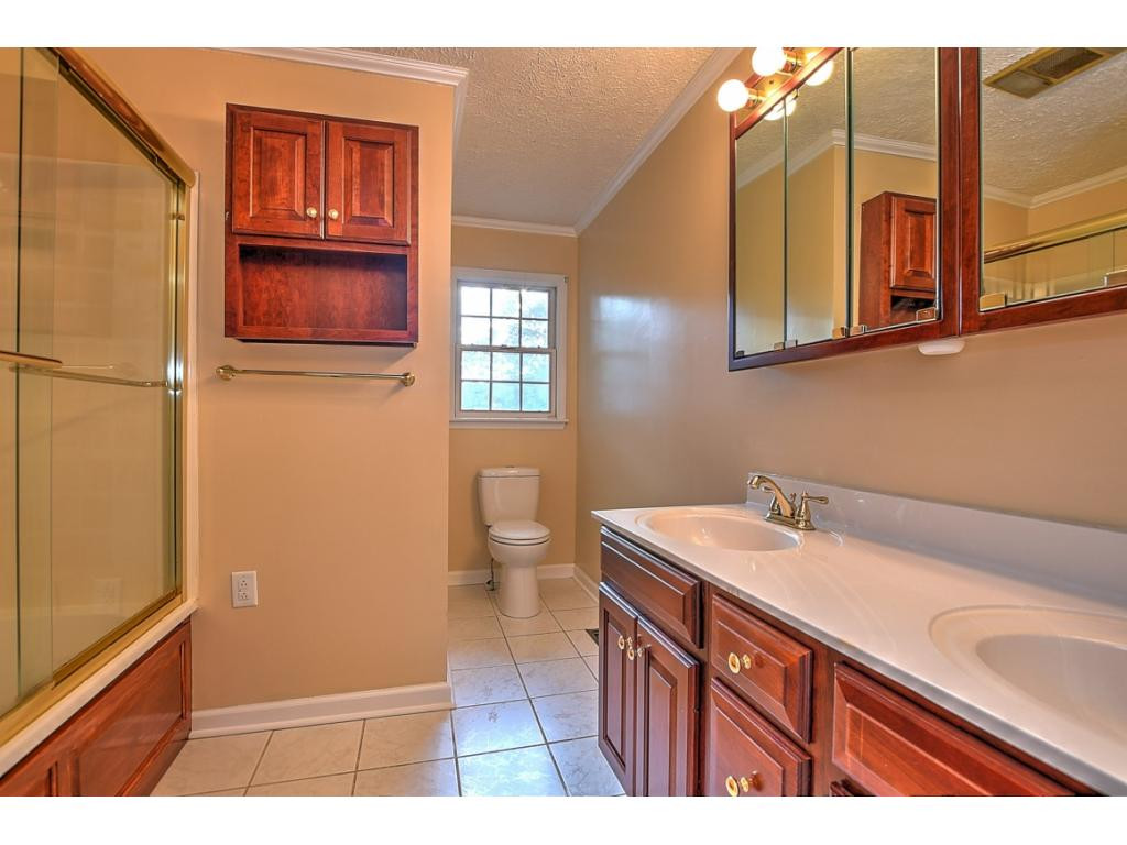23368 Highpoint Road Bristol, VA 24202 - Photo 18 of 30 Photo 18