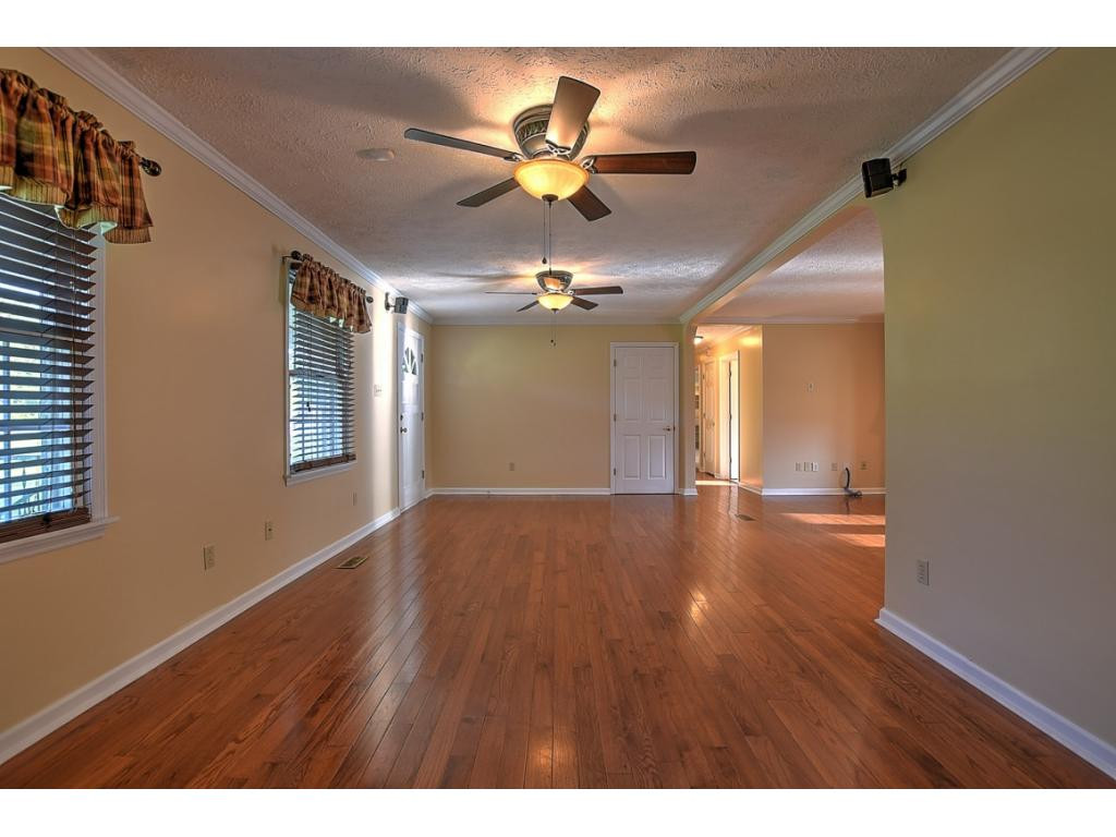 23368 Highpoint Road Bristol, VA 24202 - Photo 8 of 30 Photo 8