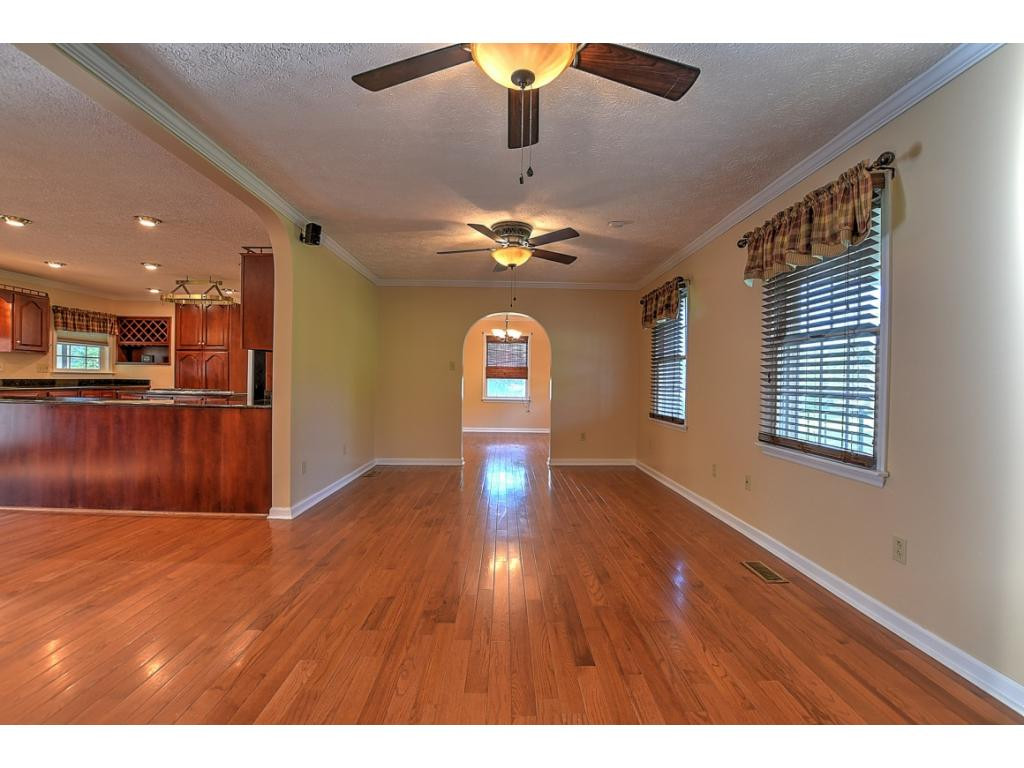 23368 Highpoint Road Bristol, VA 24202 - Photo 9 of 30 Photo 9