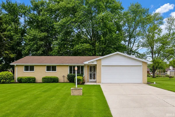 $249,900 | 4002 East Saddle Drive, Fort Wayne, IN 46804
