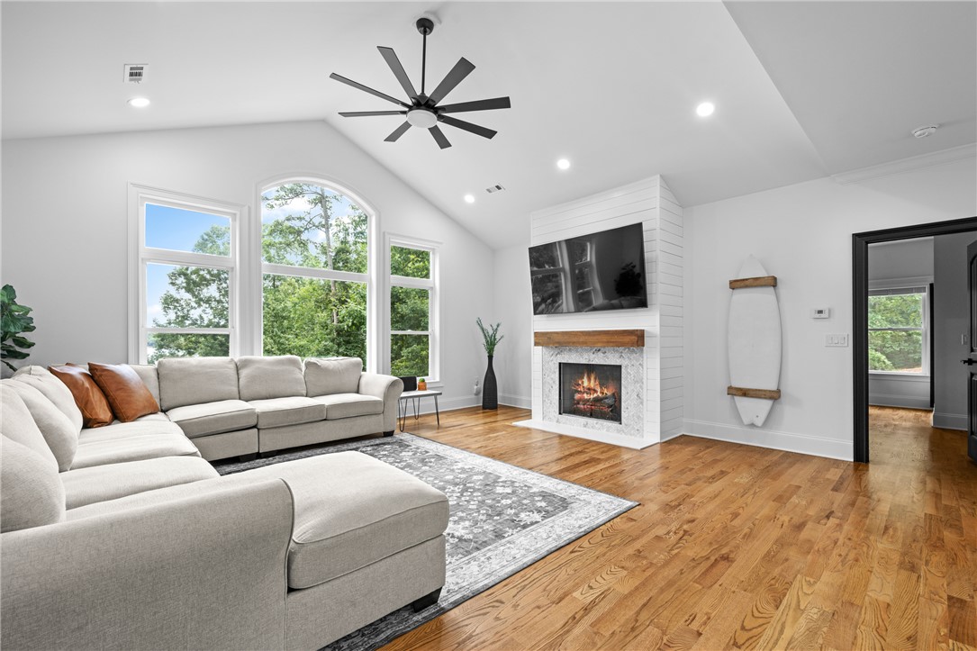219 Talons Ridge Road Seneca, SC 29672 - Photo 5 of 44 Gallery Image 5
