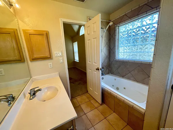 $1,400 | 131 La Garde Street, San Antonio, TX 78223