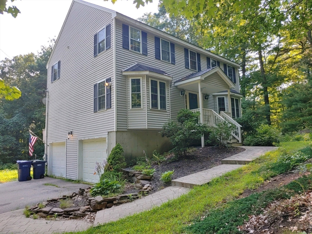 21 Vinton Road Sturbridge, MA 01566 - Photo 1 of 28