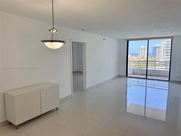 $2,800 | 3300 Northeast 192 Street, Unit 1609, Aventura, FL 33180
