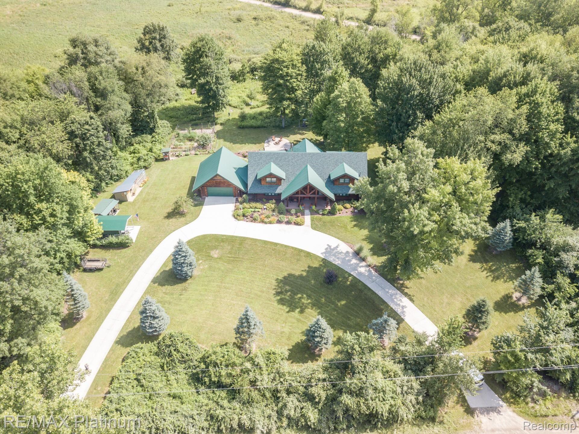 8335 Cedar Lake Road Pinckney, MI 48169 - Photo 29 of 55 MS072319_Exterior-103.jpg