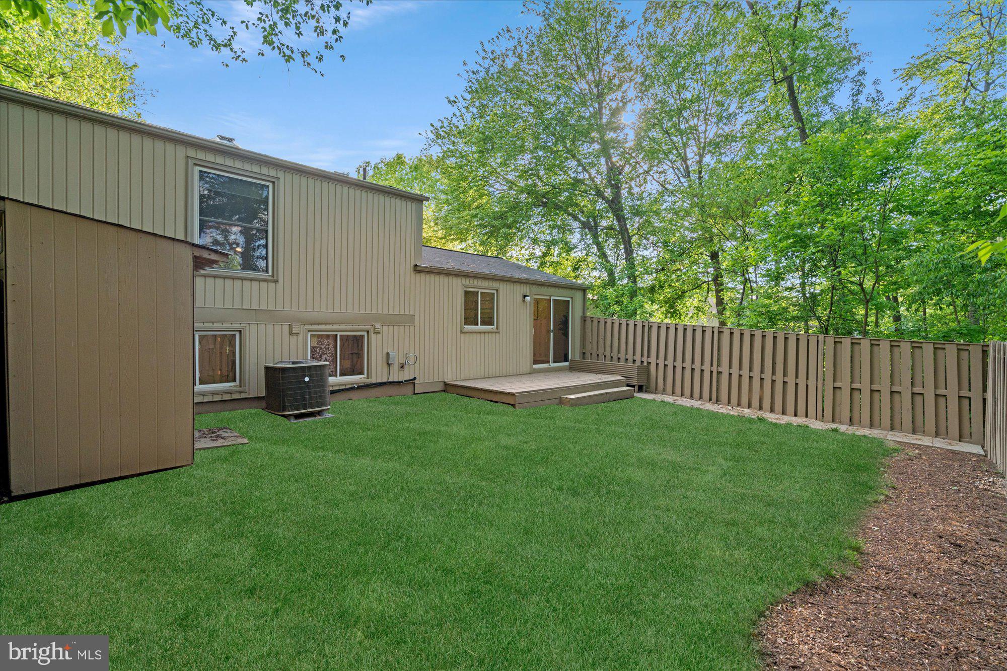 2228 Cocquina Drive Reston, VA 20191 - Photo 33 of 36
