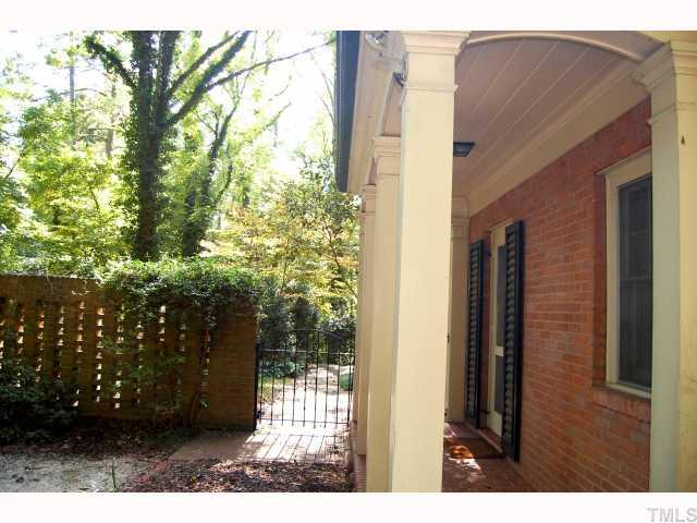 901 Wakestone Court Raleigh, NC 27609 - Photo 4 of 5 Gallery Image 4