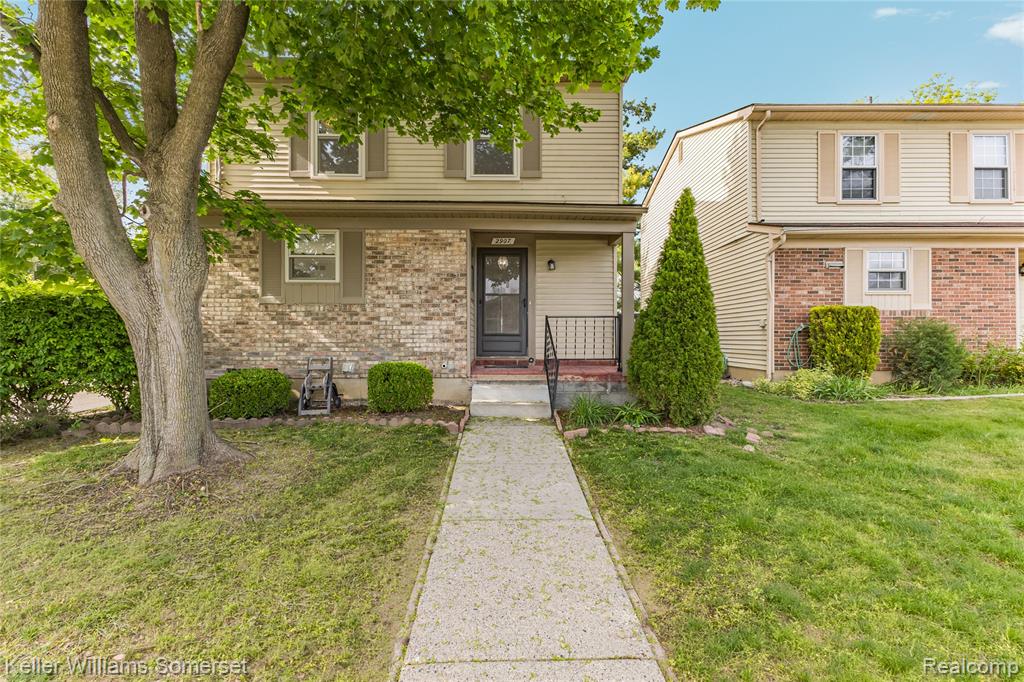 2907 Roundtree Drive Troy, MI 48083 - Photo 4 of 33