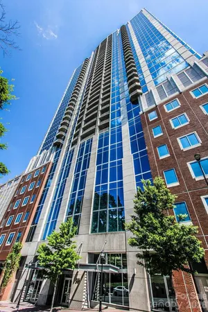 $575,000 | 210 North Church Street, Unit 1507, Charlotte, NC 28202