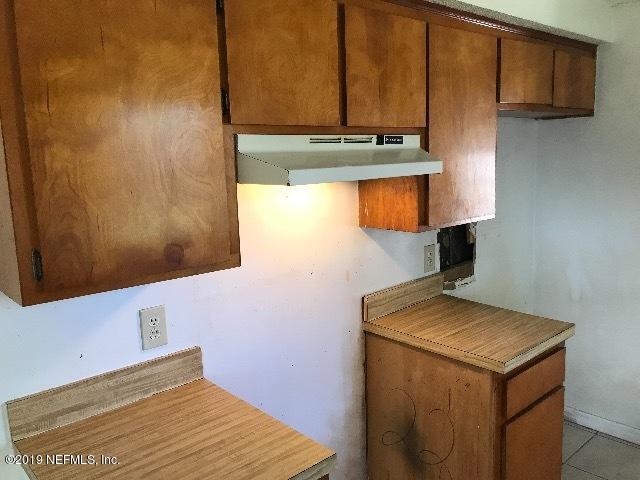 2465 Justin Road North Jacksonville, FL 32210 - Photo 10 of 18 7616F13D-451A-4DCD-A7E2-7CB0CA7E8C34