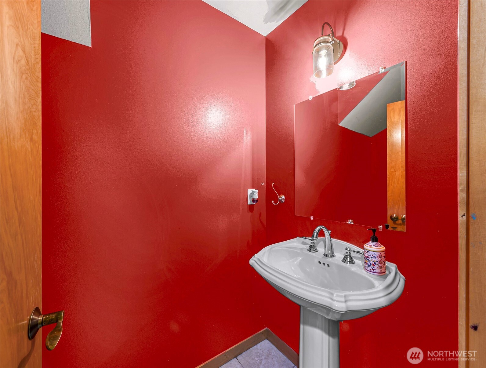 4115 Springwater Lane Clinton, WA 98236 - Photo 12 of 31 Gallery Image 12