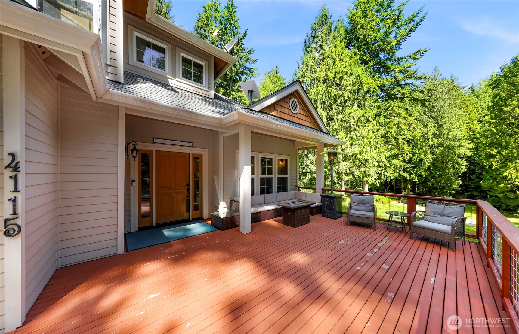 4115 Springwater Lane Clinton, WA 98236 - Photo 3 of 31 Gallery Image 3