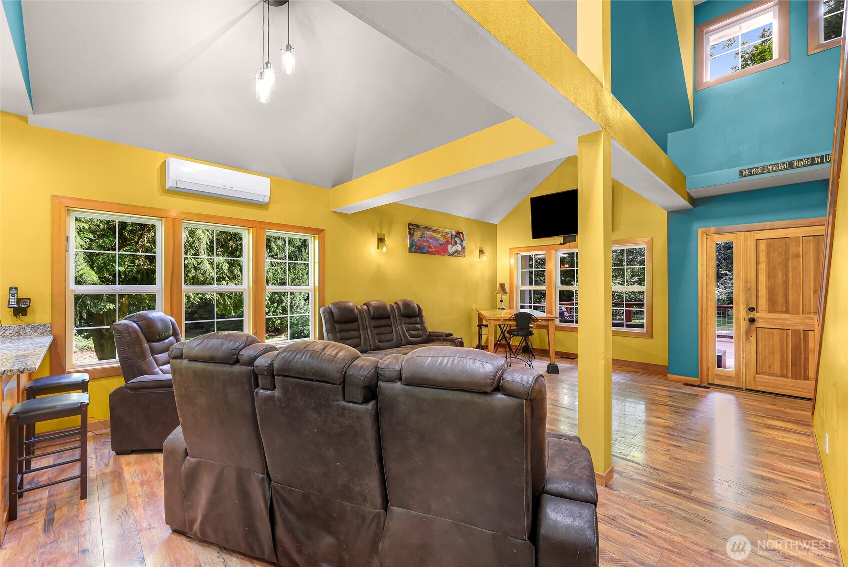 4115 Springwater Lane Clinton, WA 98236 - Photo 4 of 31 Gallery Image 4