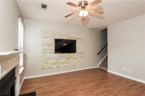 $2,400 | 4049 Hill Station Court, Sugar Hill, GA 30518