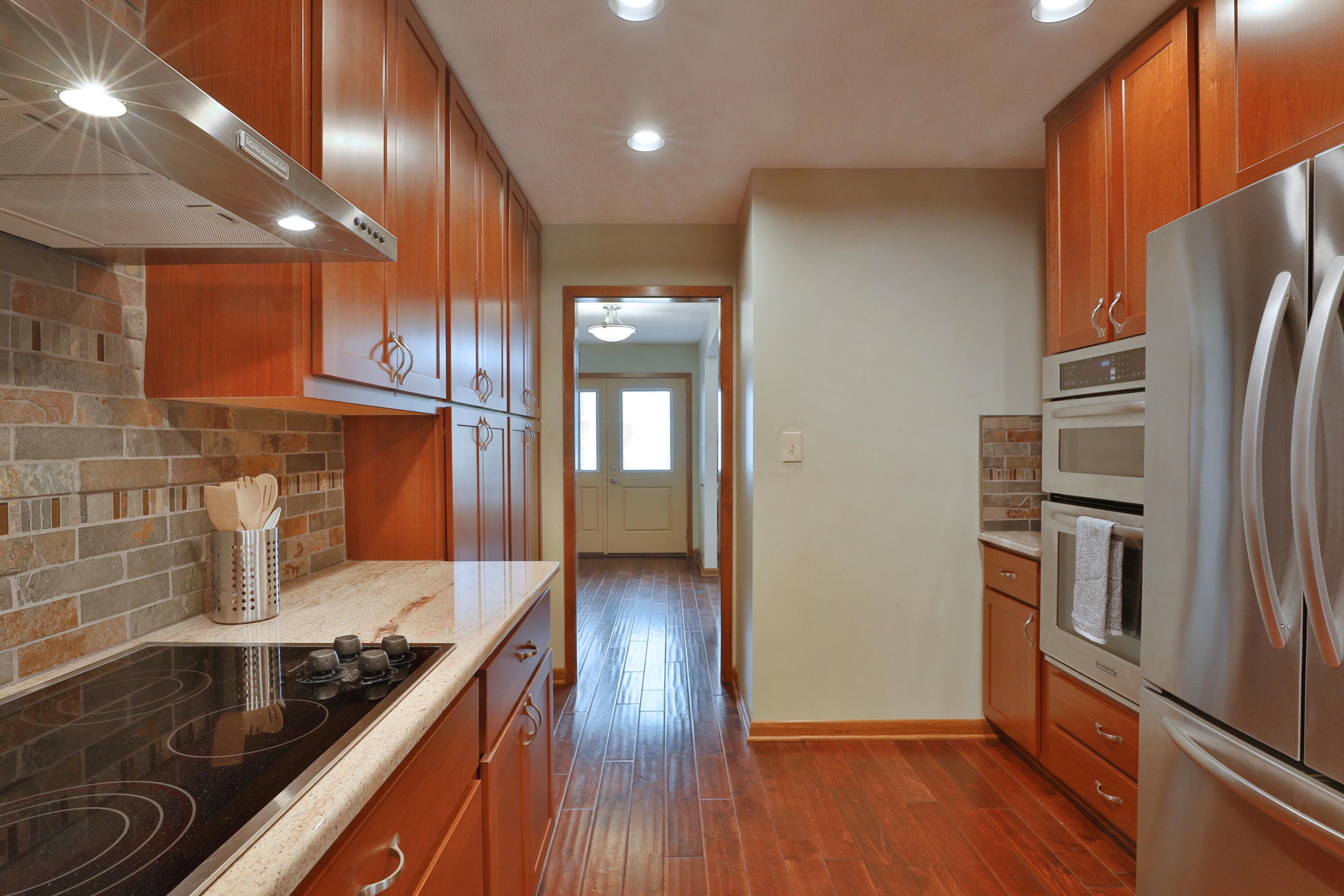 196 Curly Smart Circle Delaware, OH 43015 - Photo 13 of 41