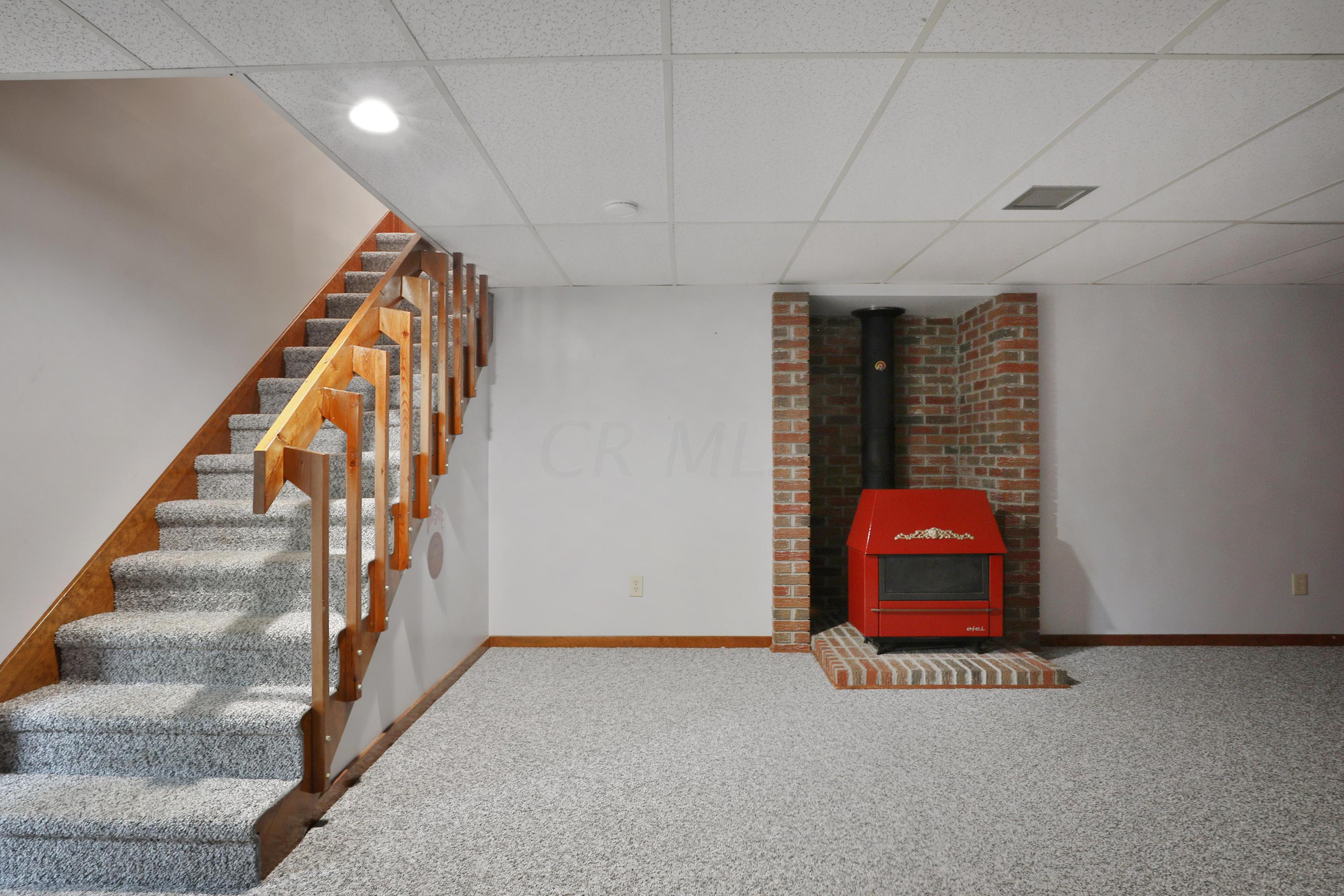 196 Curly Smart Circle Delaware, OH 43015 - Photo 32 of 41