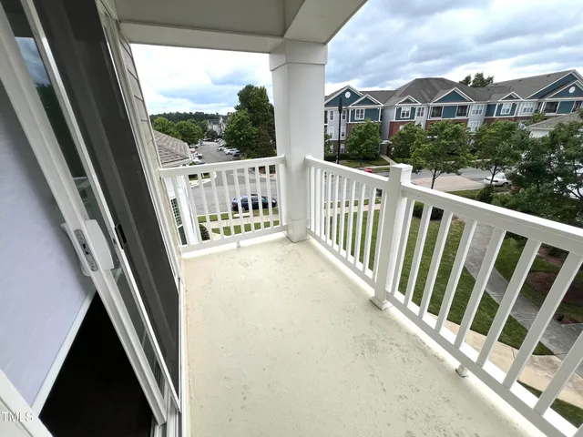 $575,000 | 10530 Sablewood Drive, Unit 113, Raleigh, NC 27617