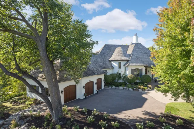 $3,195,000 | 16110 Crosby Cove, Minnetonka, MN 55391