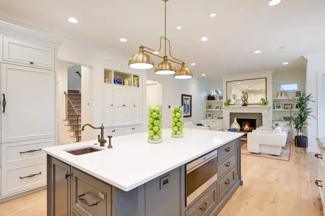 $3,195,000 | 16110 Crosby Cove, Minnetonka, MN 55391