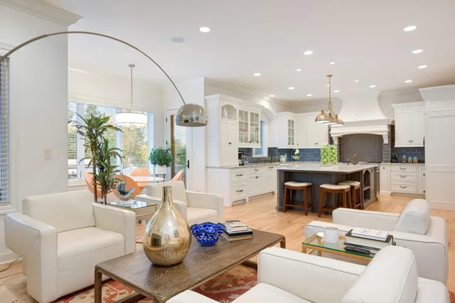 $3,195,000 | 16110 Crosby Cove, Minnetonka, MN 55391