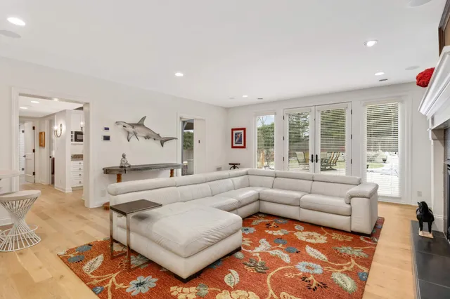 $3,195,000 | 16110 Crosby Cove, Minnetonka, MN 55391