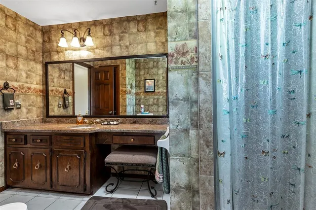 $1,200,000 | 38922 Ella Drive, Lady Lake, FL 32159