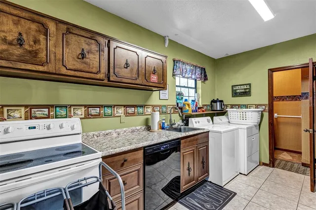 $1,200,000 | 38922 Ella Drive, Lady Lake, FL 32159