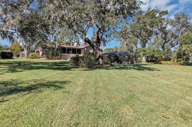 $1,200,000 | 38922 Ella Drive, Lady Lake, FL 32159