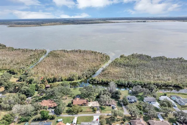 $1,200,000 | 38922 Ella Drive, Lady Lake, FL 32159