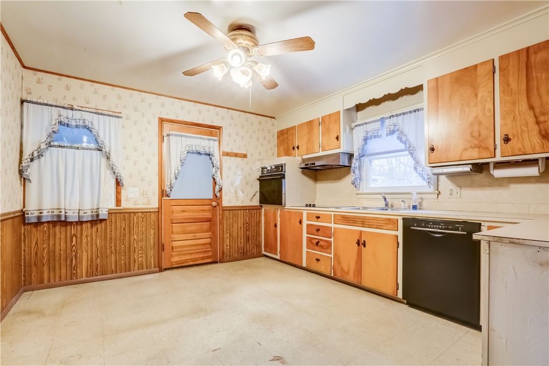 1223 Calkins Road Henrietta, NY 14623 - Photo 10 of 32