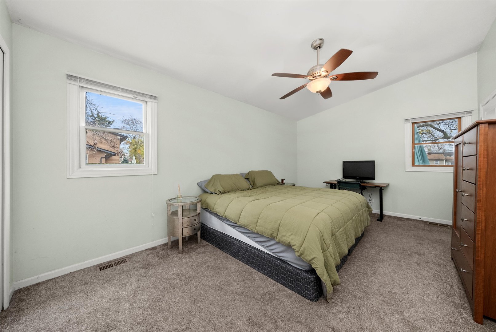 7124 Crest Road Darien, IL 60561 - Photo 24 of 46 Gallery Image 24