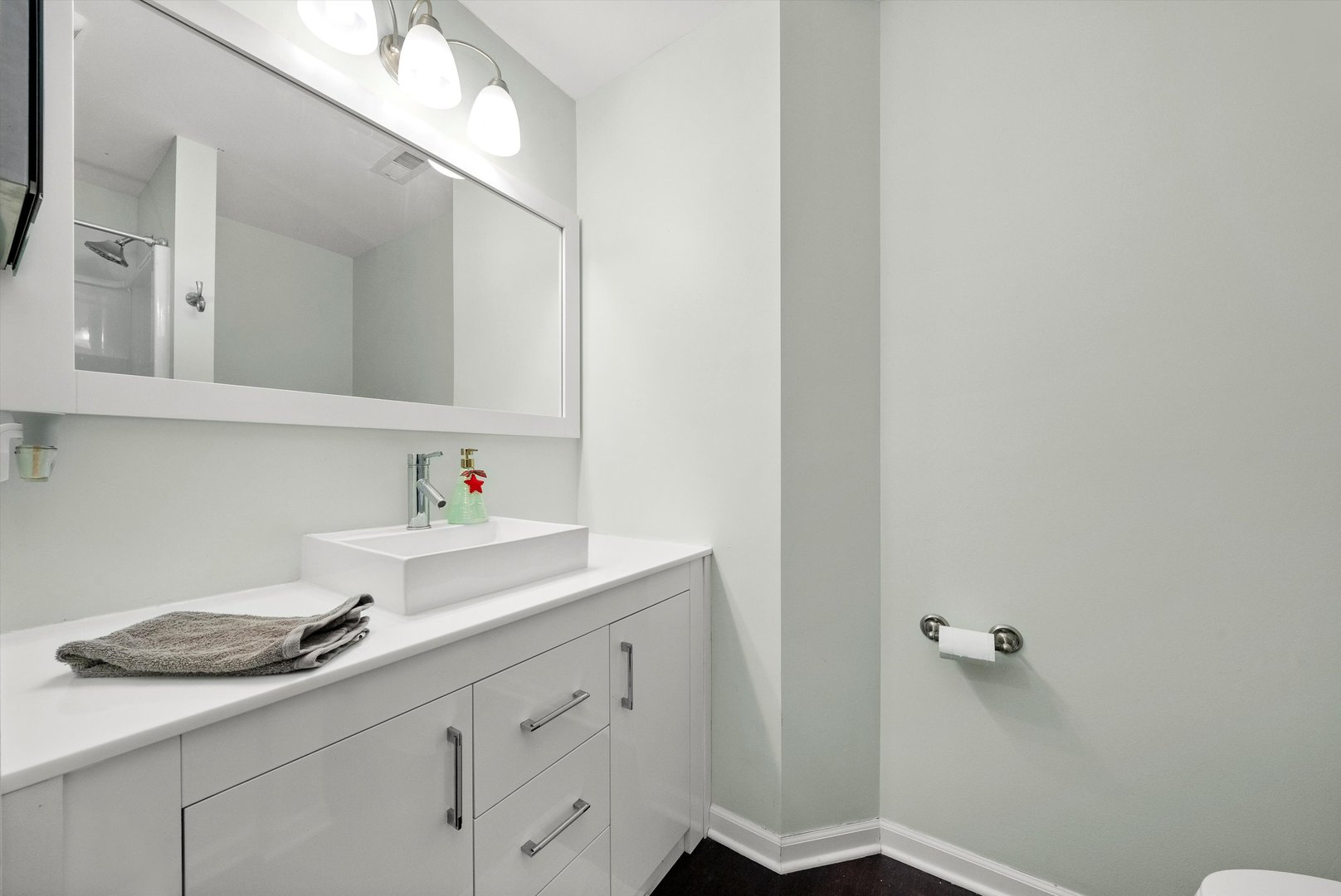 7124 Crest Road Darien, IL 60561 - Photo 32 of 46 Gallery Image 32