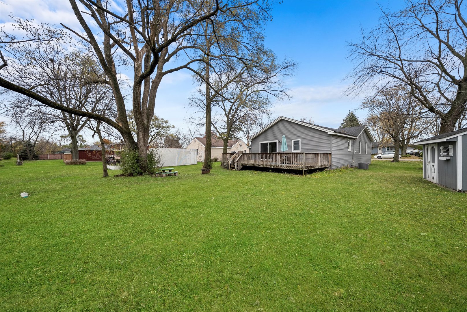 7124 Crest Road Darien, IL 60561 - Photo 44 of 46 Gallery Image 44