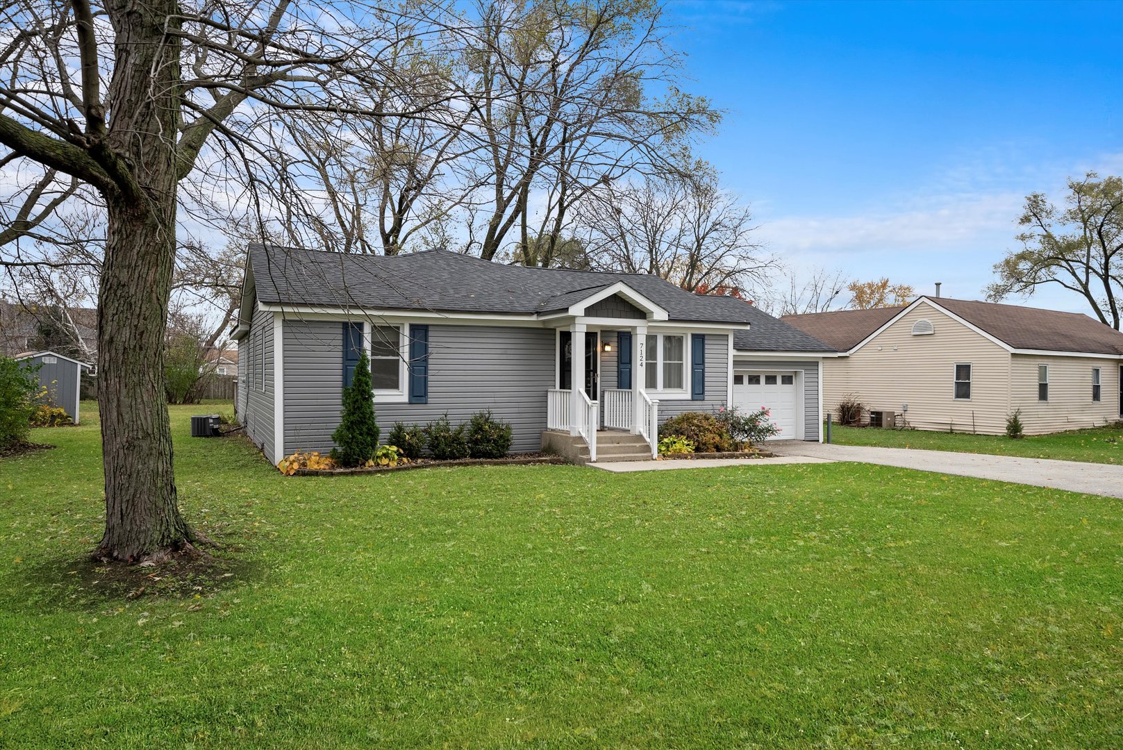 7124 Crest Road Darien, IL 60561 - Photo 5 of 46 Gallery Image 5