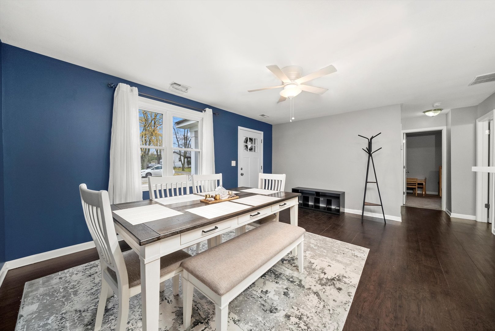 7124 Crest Road Darien, IL 60561 - Photo 9 of 46 Gallery Image 9