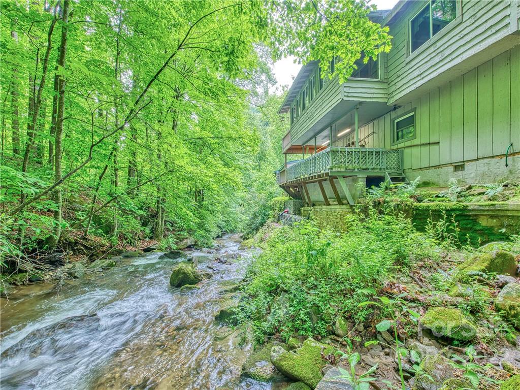 2660 Hemphill Road Waynesville, NC 28785 - Photo 8 of 43