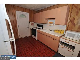 726 Beaumont Road Fairless Hills, PA 19030 - Photo 3 of 9 Kitchen