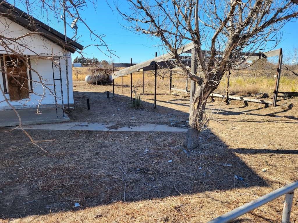 104 3rd Street Stinnett, TX 79083 - Photo 4 of 6