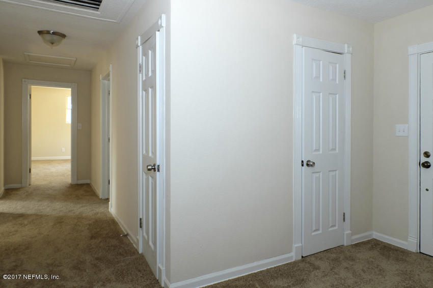 522 Cole Road Jacksonville, FL 32218 - Photo 9 of 16 015(6)