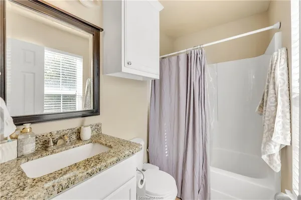 $3,899 | 117 Sterling Street, College Station, TX 77840