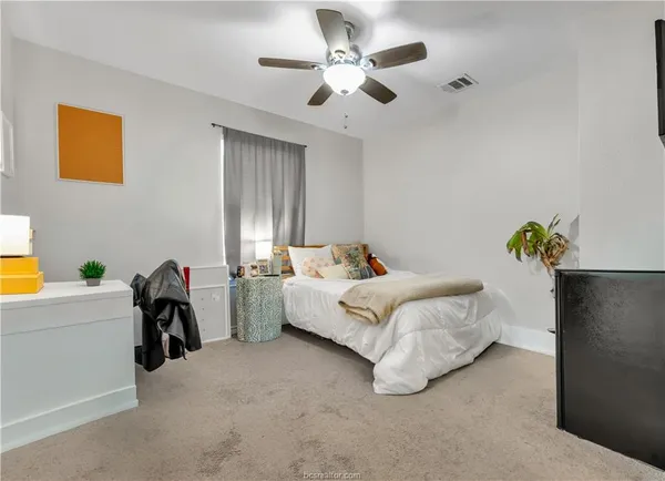 $3,899 | 117 Sterling Street, College Station, TX 77840